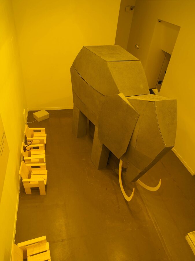 Vue de l'exposition Virginie Yassef. La seconde est partie la première