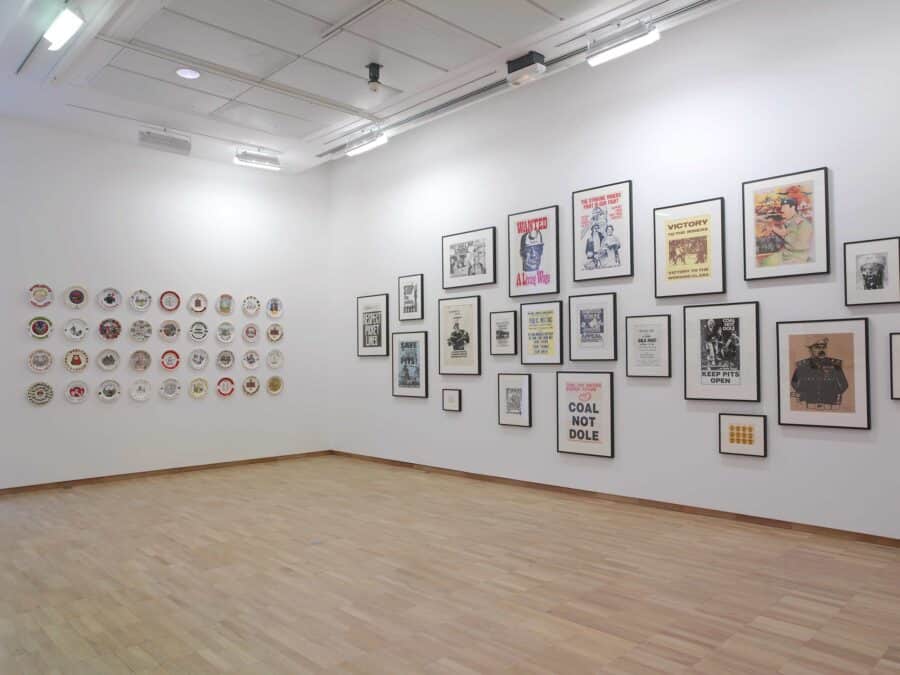 Vue de l'exposition Planète Parr. La collection de Martin Parr