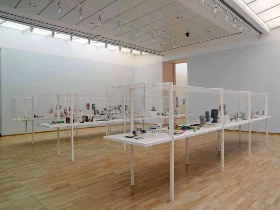 Vue de l'exposition Planète Parr. La collection de Martin Parr