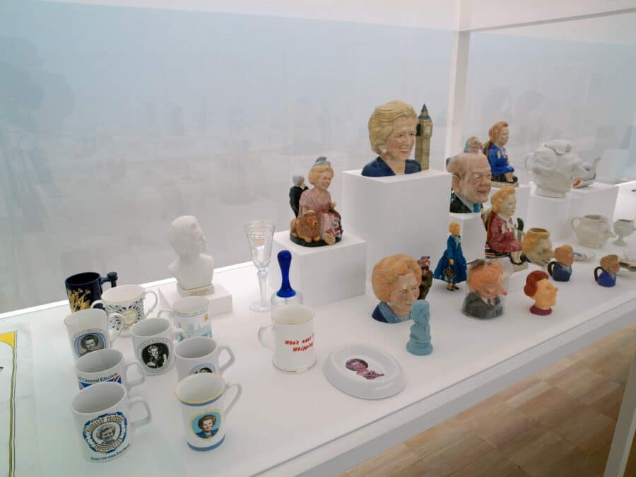 Vue de l'exposition Planète Parr. La collection de Martin Parr