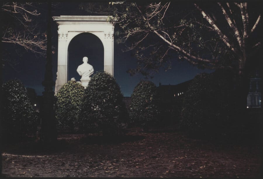 Sculpture dans un parc