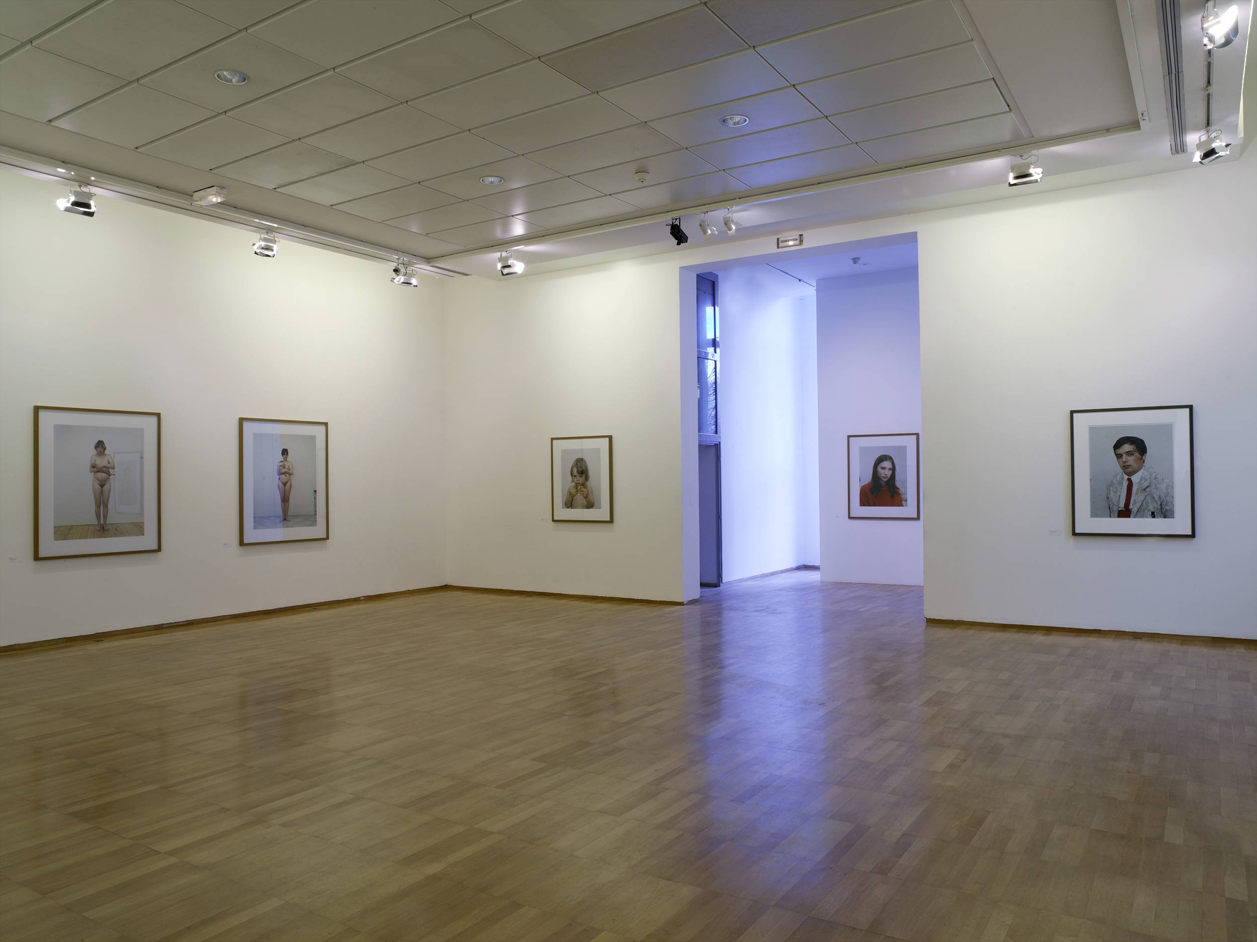 Vue de l'exposition <em>Rineke Dijkstra, photographies et vidéos, 1991-2004</em>