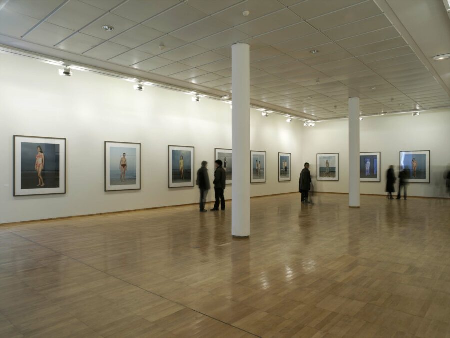 Vue de l'exposition Rineke Dijkstra, photographies et vidéos, 1991-2004