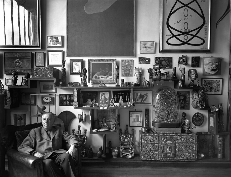 André Breton chez lui, 42, rue Fontaine