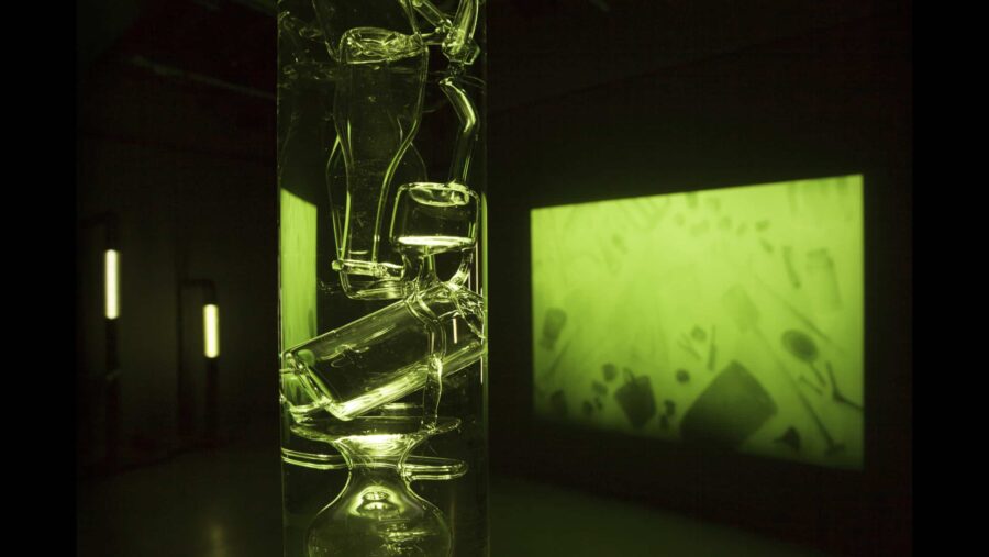 Notice #6 – Fig. 14. Photosynthèse, 2021. Vue de l’installation au festival Hors pistes #16 : l’écologie des images, Centre Pompidou © Lia Giraud