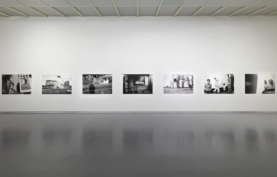 Vue de l'exposition Victor Burgin. Ça