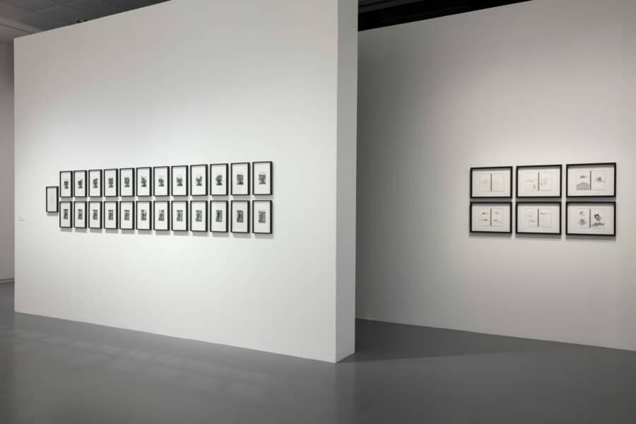 Vue de l'exposition Victor Burgin. Ça