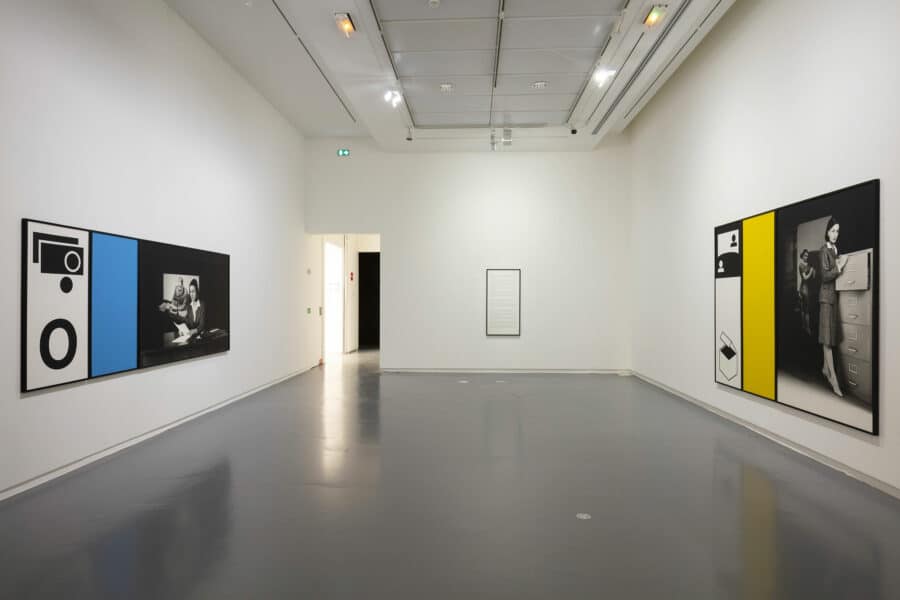 Vue de l'exposition Victor Burgin. Ça