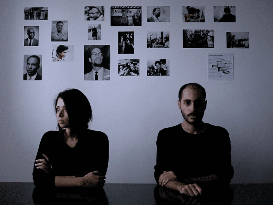 Bouchra Khalili, Foreign Office, 2015, vidéo, 22 minutes.