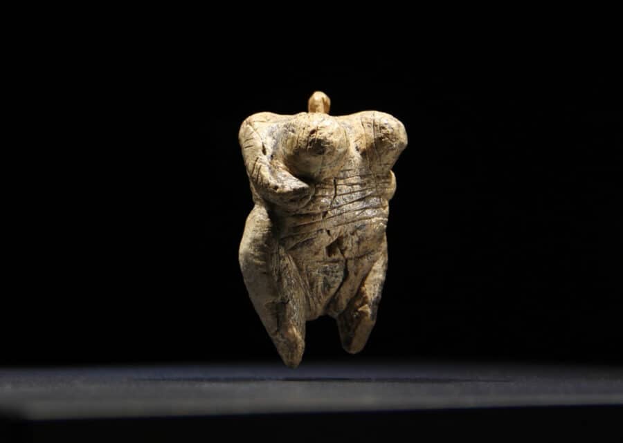 This ivory Venus, discovered in 2008, is the oldest attested sculpture resulting from human will. The Venus of Hohle Fels, ca. – 40,000 years.  Prehistoric Museum Blaubeuren, Germany © Hannes Wiedmann/Urmu.
