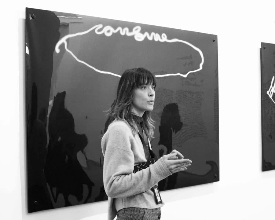 Visites des apprenantes de l'E.M.A dans l'exposition Renverser ses yeux
