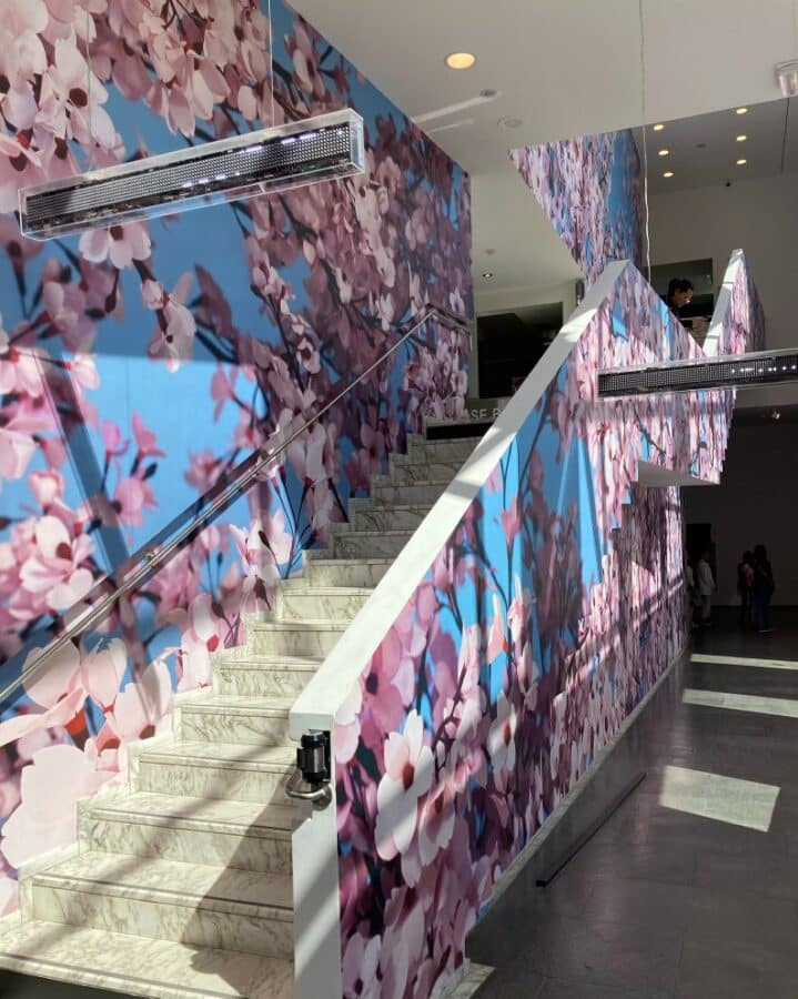 Vue de l'exposition Thomas Demand. Le bégaiement de l'histoire, du 14 février au 28 mai 2023 au Jeu de Paume, Paris.