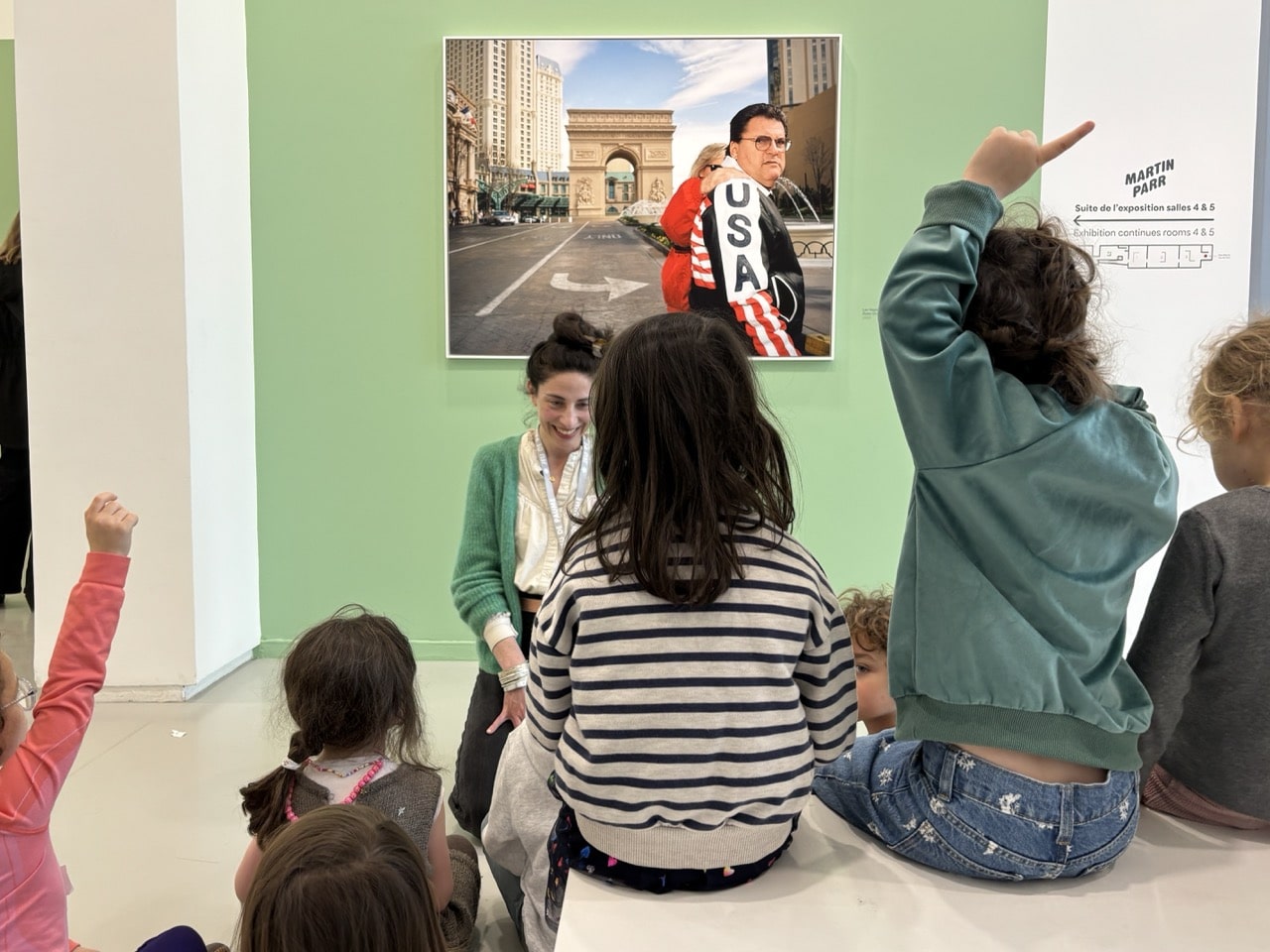 Photos des ateliers enfants autour de l’exposition Martin Parr.