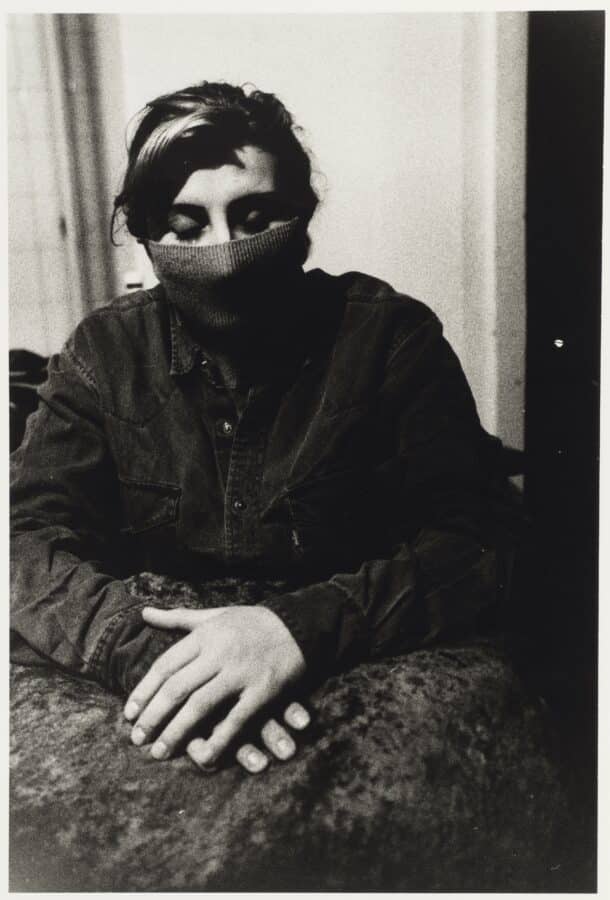 Portrait d’Asya, combattante tchétchène, Tchétchénie, février 1997